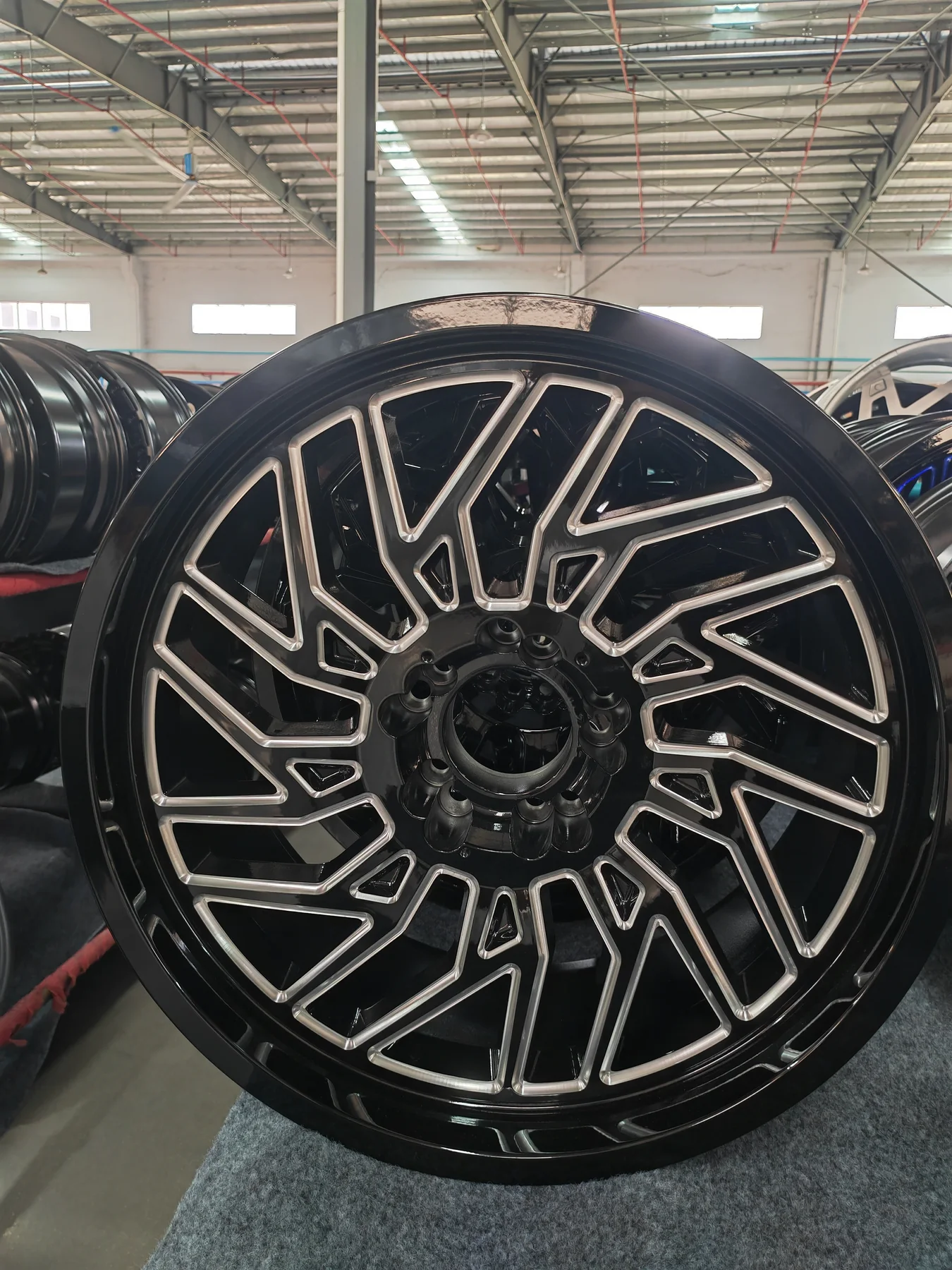 Forged aluminium wheels